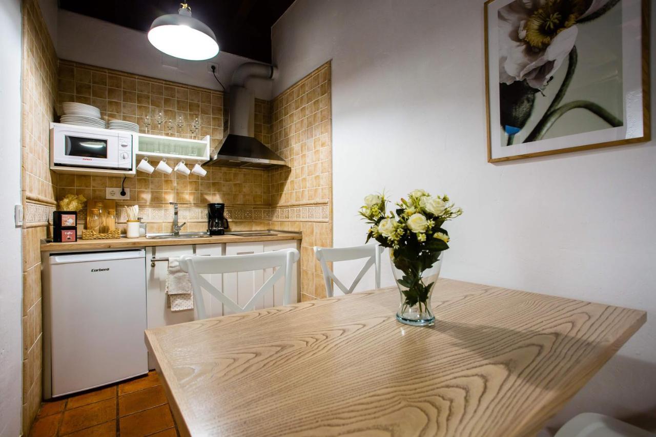 Apartamentos Puente De La Juderia Ервас Екстер'єр фото