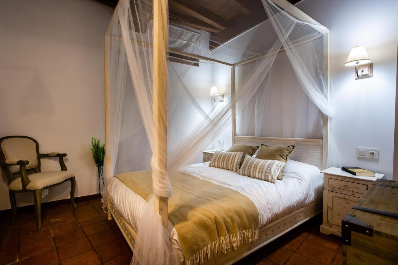Apartamentos Puente De La Juderia Ервас Екстер'єр фото
